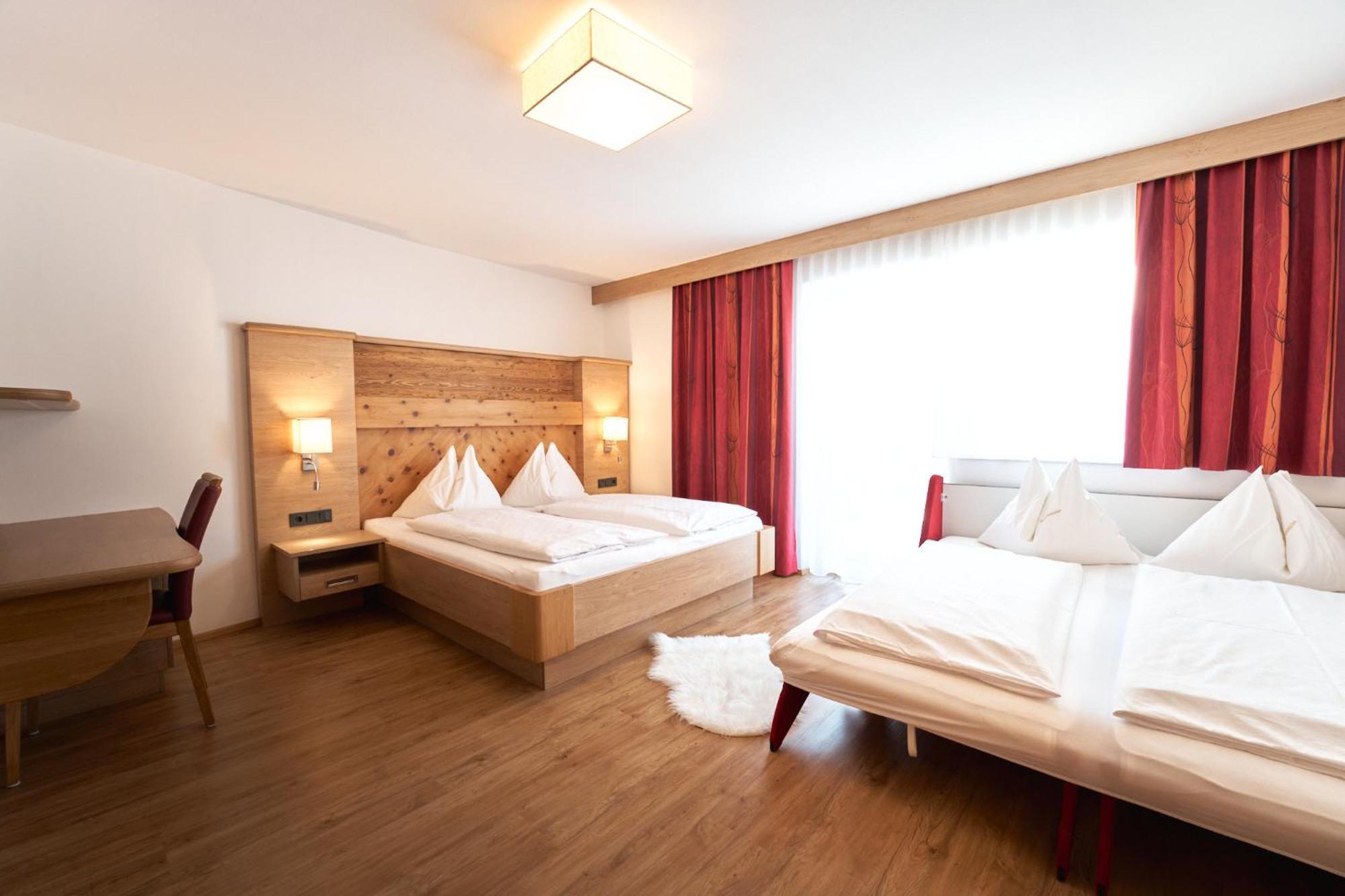 Pension Vier Jahreszeiten Saalbach-Hinterglemm Ngoại thất bức ảnh